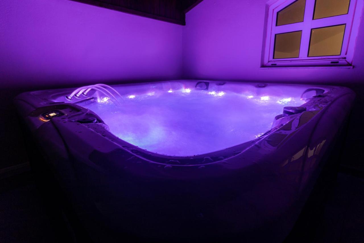 Villa Ventus, 40Sqm Private Pool & Hot Tub! Roussospítion エクステリア 写真
