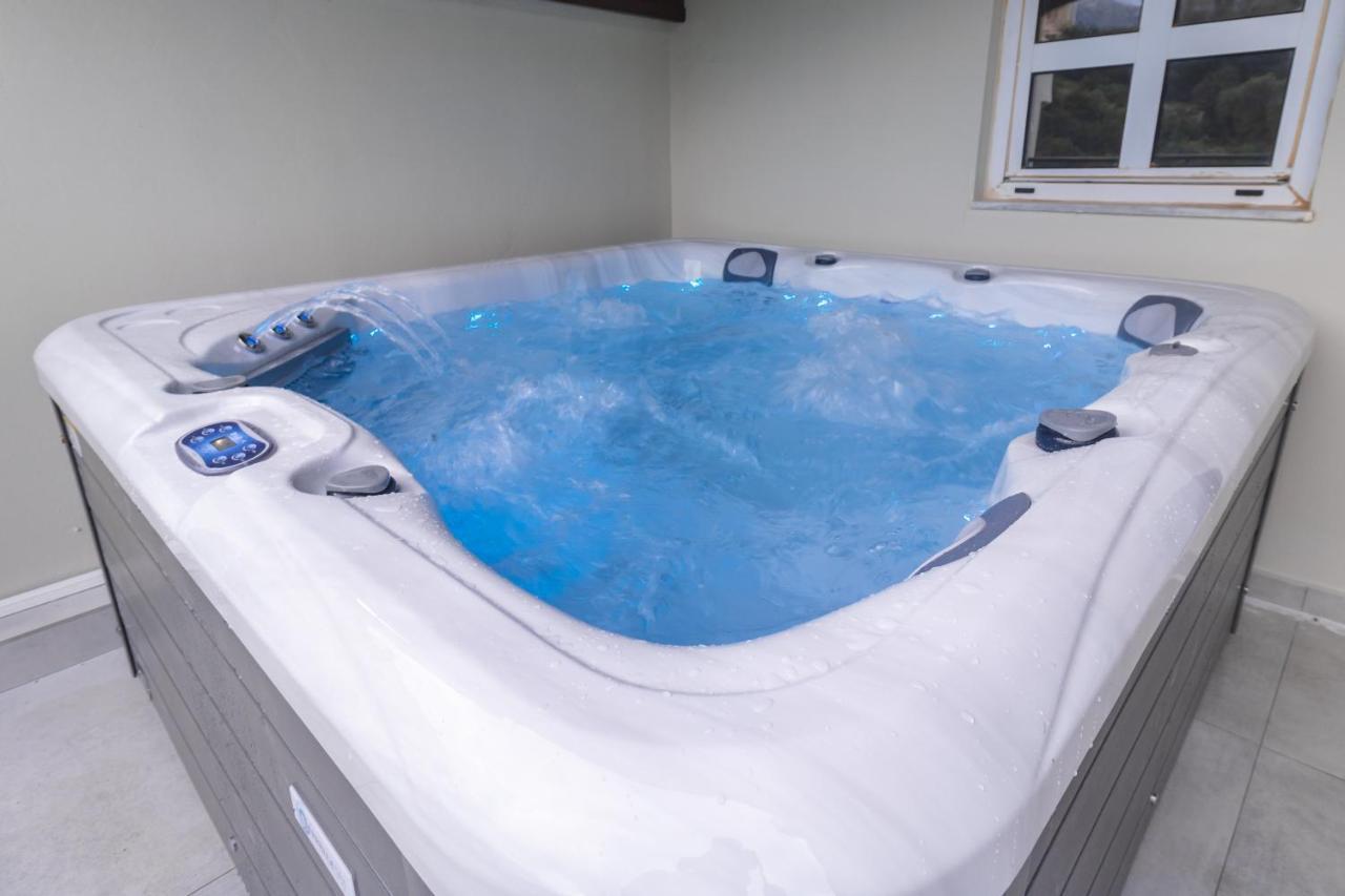 Villa Ventus, 40Sqm Private Pool & Hot Tub! Roussospítion エクステリア 写真