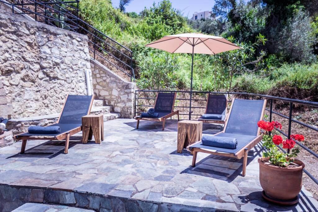 Villa Ventus, 40Sqm Private Pool & Hot Tub! Roussospítion エクステリア 写真