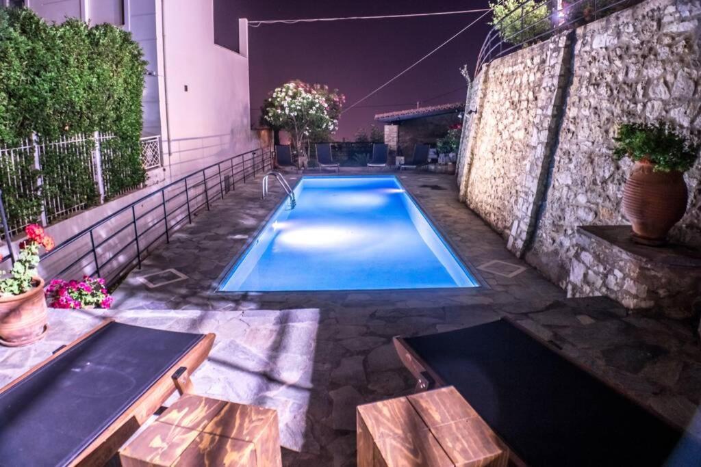 Villa Ventus, 40Sqm Private Pool & Hot Tub! Roussospítion エクステリア 写真