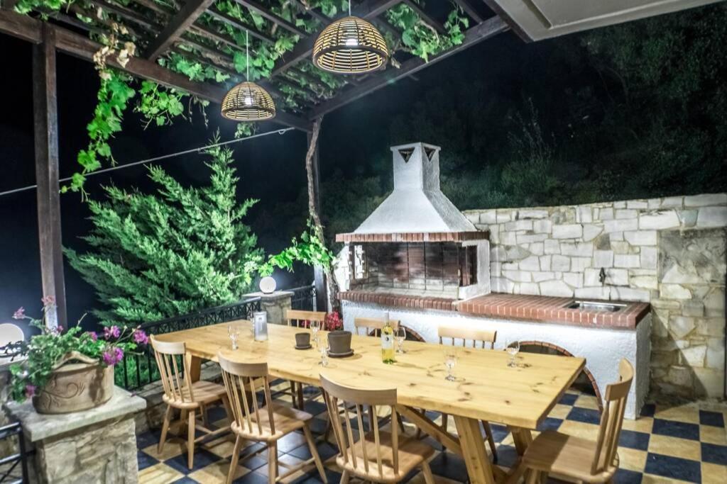 Villa Ventus, 40Sqm Private Pool & Hot Tub! Roussospítion エクステリア 写真